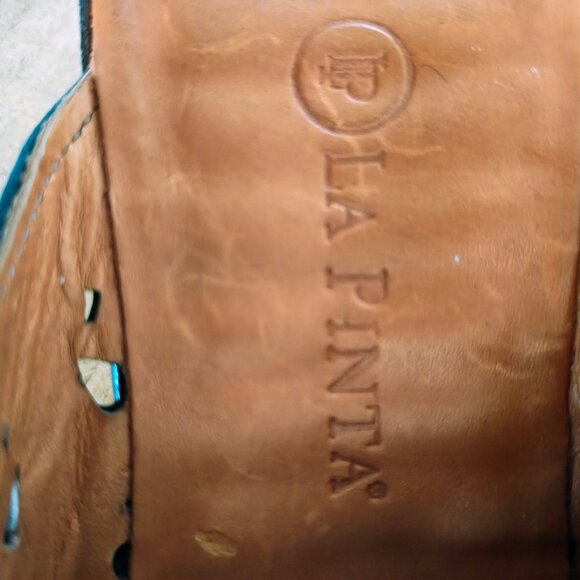 LA PINTA Laser Cut Clogs - Picture 10 of 10